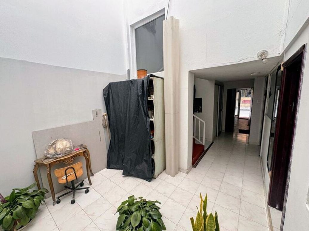 Casa de 5 alcobas en venta en Patio Bonito Et. I, Bogotá, 196 m² · foto 8 de 17