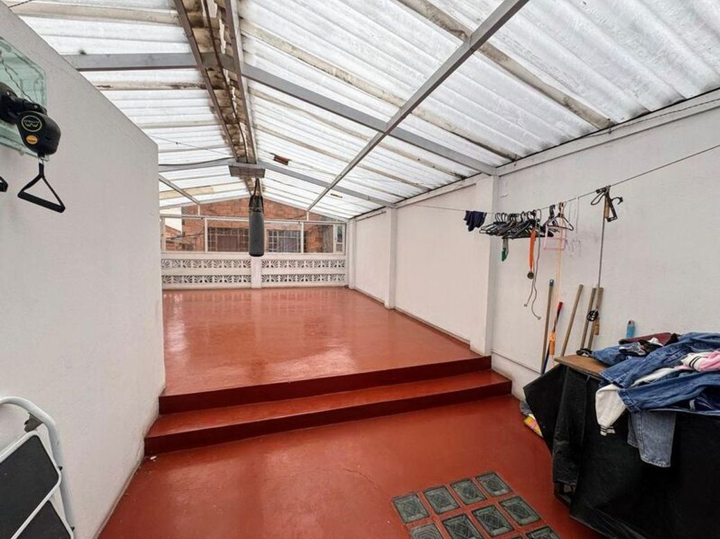 Casa de 5 alcobas en venta en Patio Bonito Et. I, Bogotá, 196 m² · foto 9 de 17