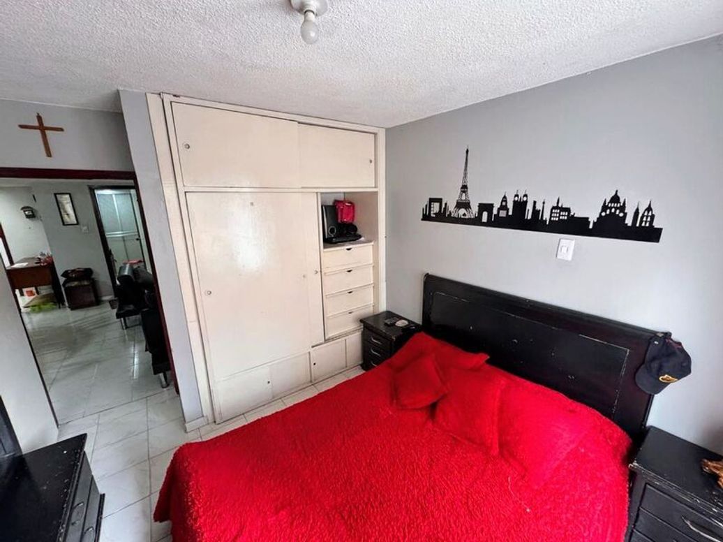 Casa de 5 alcobas en venta en Patio Bonito Et. I, Bogotá, 196 m² · foto 12 de 17