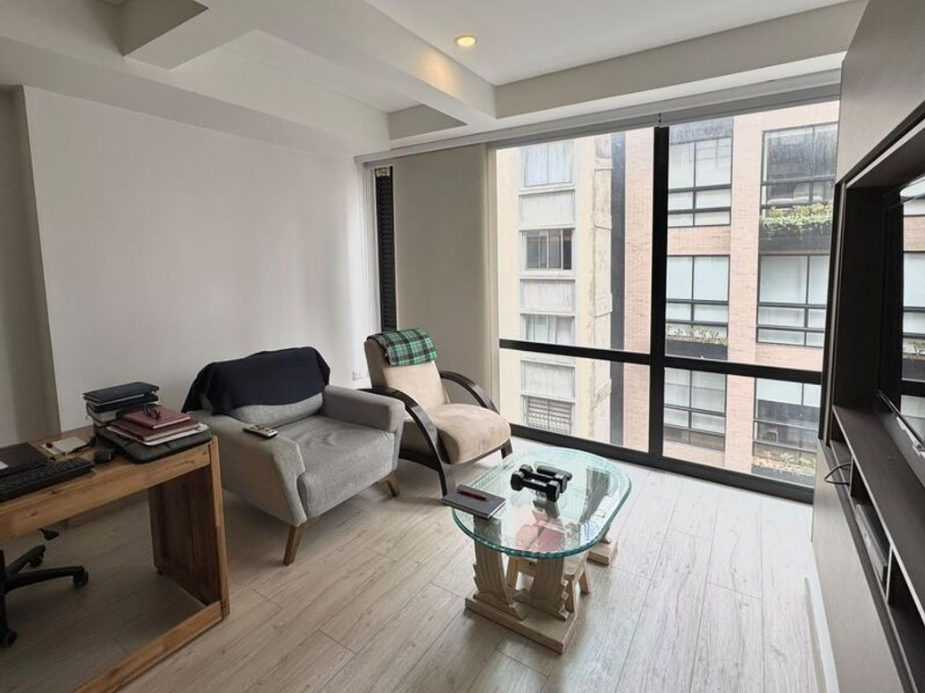 Apartaestudio en venta en Antiguo Country, Bogotá, 53 m² · foto 2 de 12
