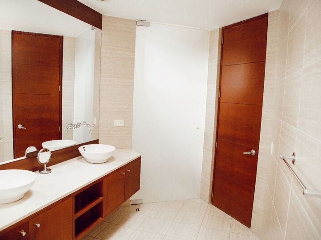 Casa de 4 alcobas en venta en San José De Bavaria, Bogotá, 323 m² · foto 5 de 20