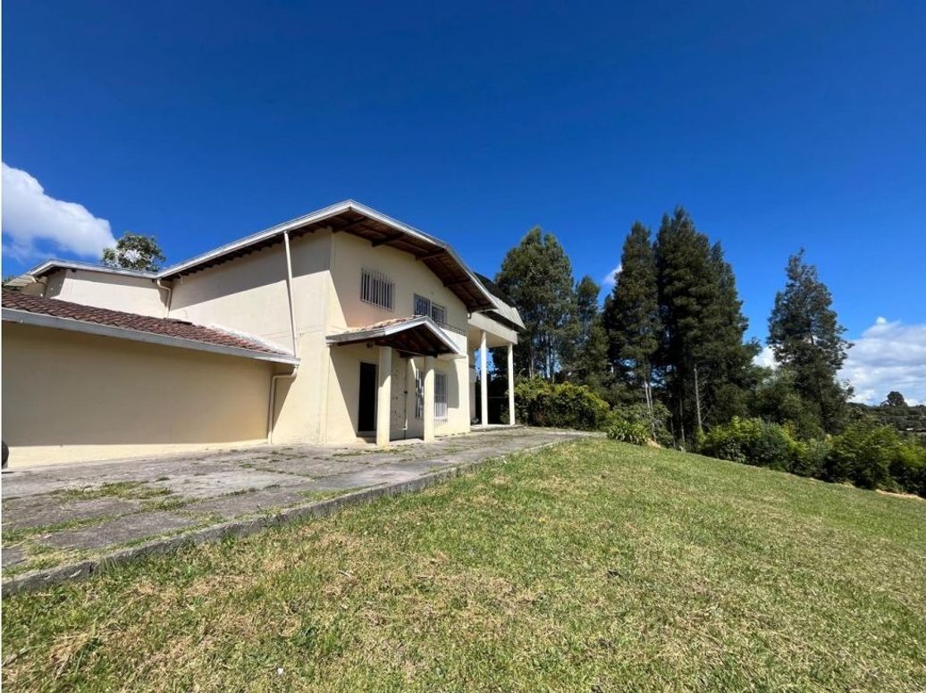 SE ARRIENDA CASA CAMPESTRE EN PANTANILLO. en Vereda Pantanillo
