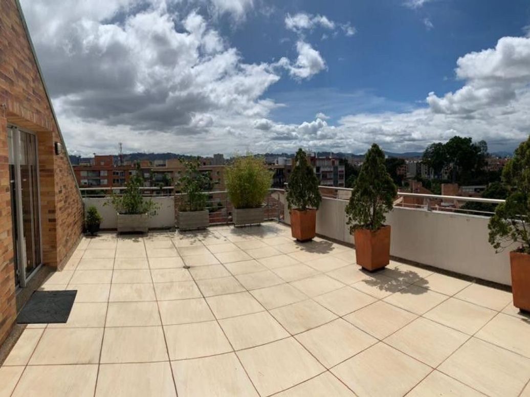 Apartamento de 3 alcobas en venta en Los Cedros, Bogotá, 230 m² · foto 14 de 14