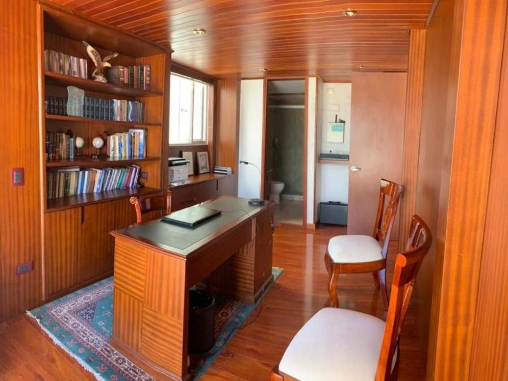 Apartamento de 3 alcobas en venta en Los Cedros, Bogotá, 230 m² · foto 5 de 14