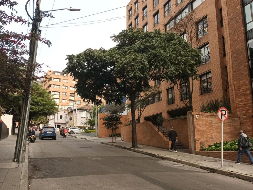 Apartamento de 2 alcobas en venta en Bellavista, Bogotá, 115 m² · foto 2 de 16