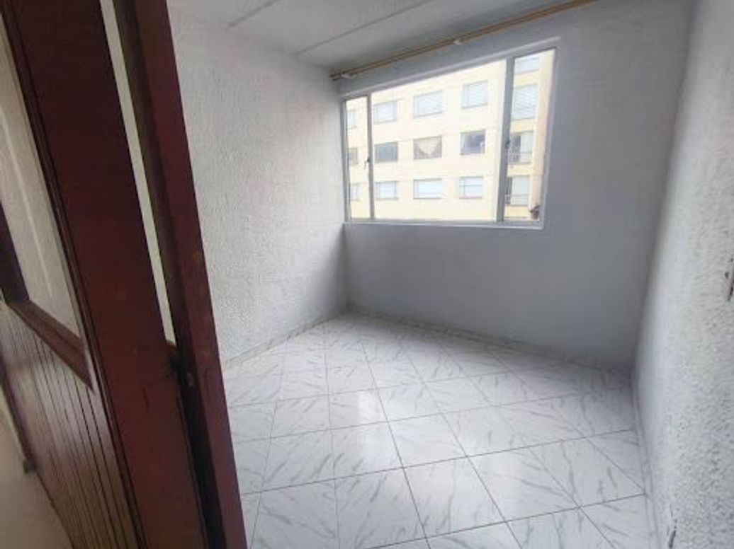 Apartamento de 2 alcobas en venta en Los Cristales, Bogotá, 40 m² · foto 8 de 10