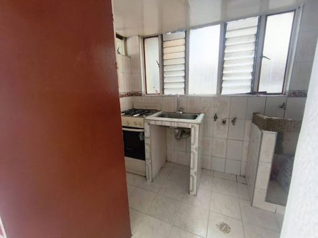 Apartamento de 2 alcobas en venta en Los Cristales, Bogotá, 40 m² · foto 2 de 10