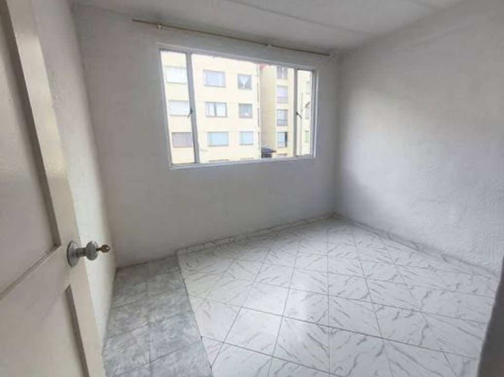 Apartamento de 2 alcobas en venta en Los Cristales, Bogotá, 40 m² · foto 6 de 10