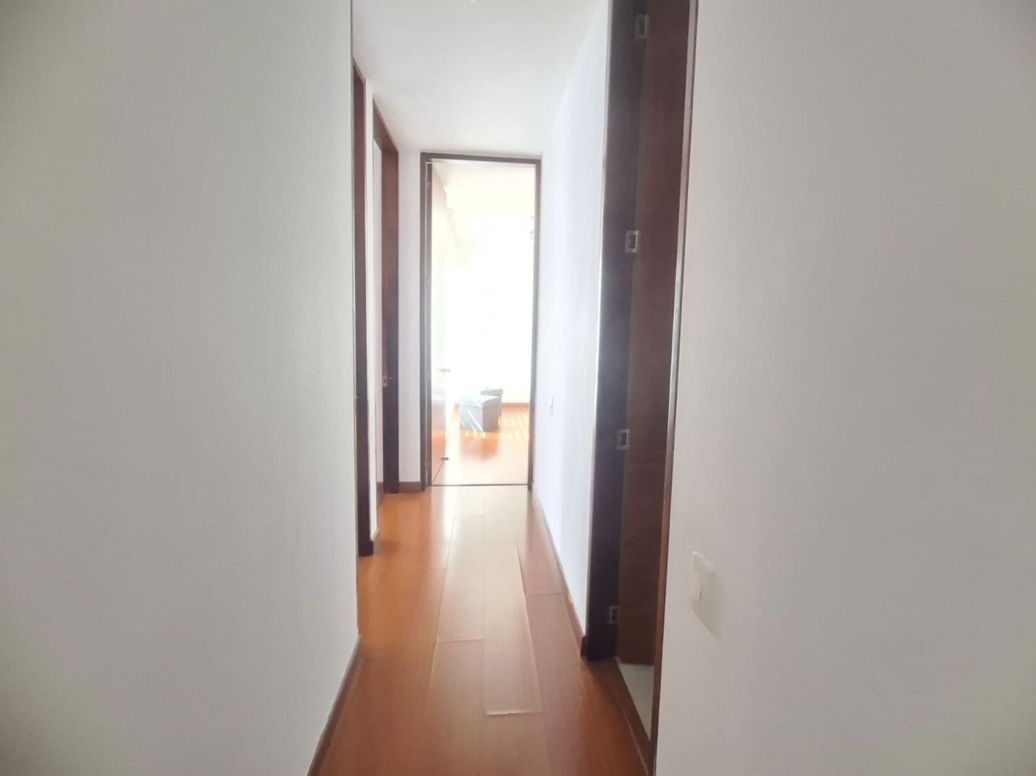 Apartamento de 3 alcobas en venta en La Felicidad, Bogotá, 82 m² · foto 6 de 10