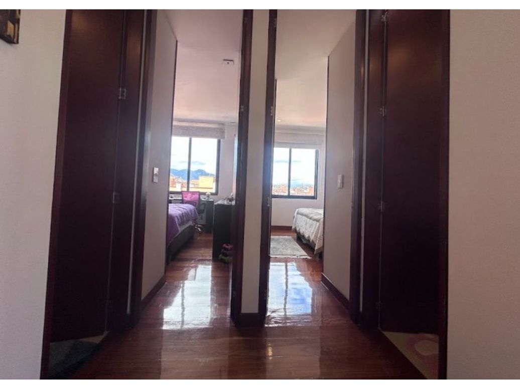 Apartamento de 3 alcobas en venta en Santa Barbara, Bogotá, 131 m² · foto 10 de 20