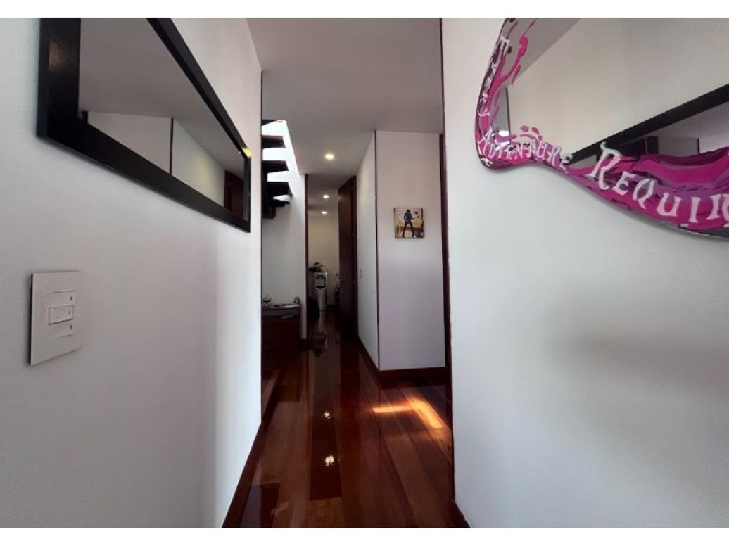 Apartamento de 3 alcobas en venta en Santa Barbara, Bogotá, 131 m² · foto 9 de 20