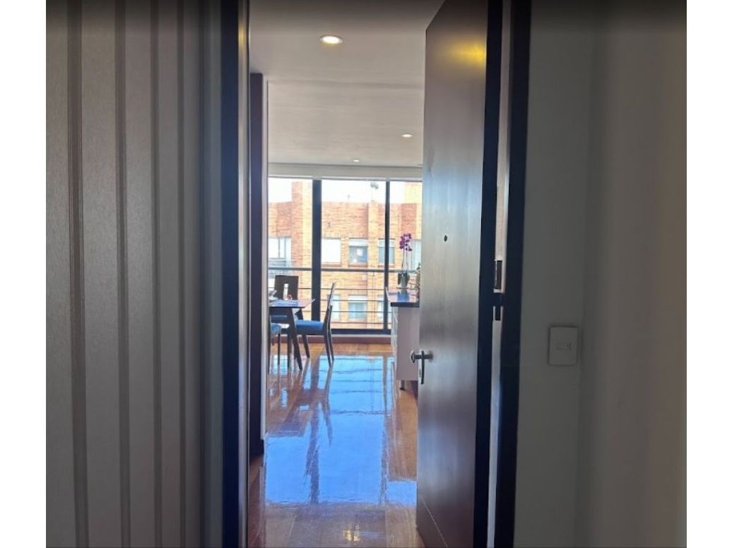 Apartamento de 3 alcobas en venta en Santa Barbara, Bogotá, 131 m² · foto 4 de 20