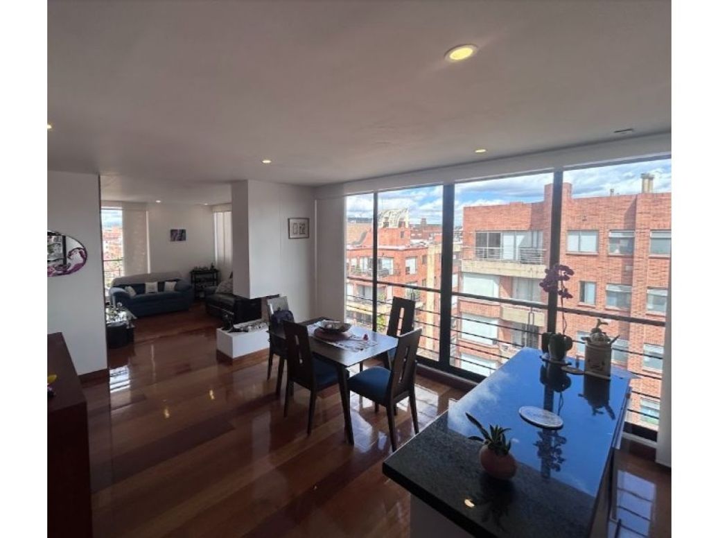 Apartamento de 3 alcobas en venta en Santa Barbara, Bogotá, 131 m² · foto 7 de 20