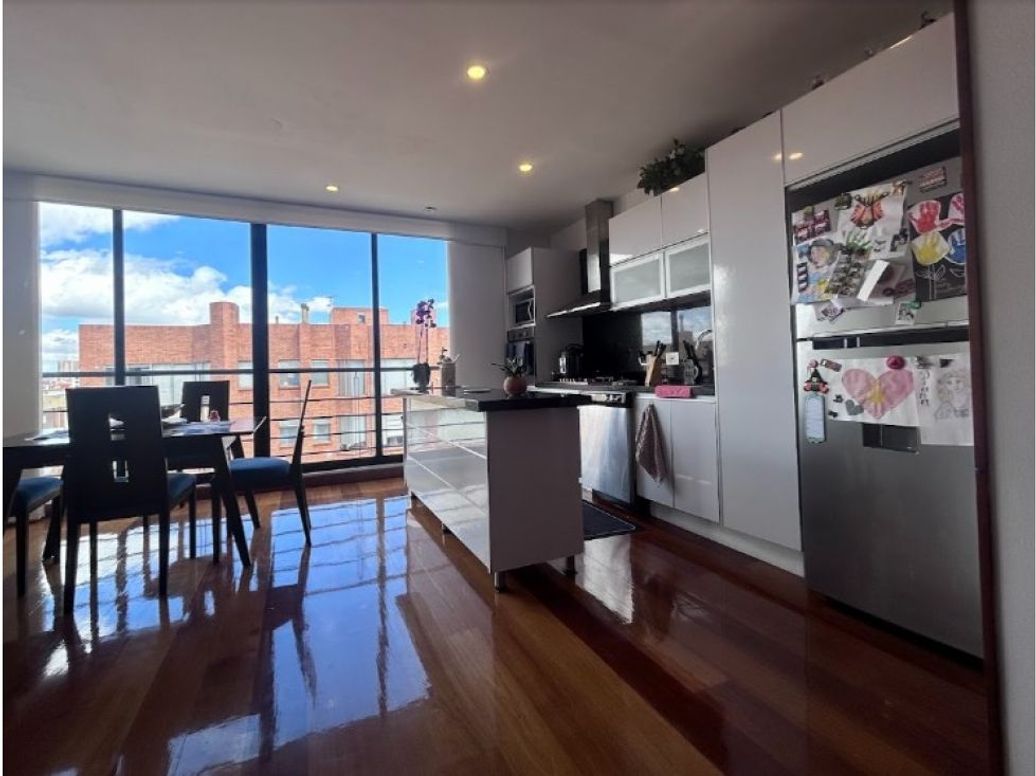 Apartamento de 3 alcobas en venta en Santa Barbara, Bogotá, 131 m² · foto 5 de 20