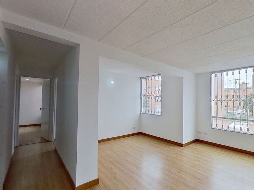 Apartamento de 3 alcobas en venta en Ciudad Techo, Bogotá, 47 m² · foto 2 de 18
