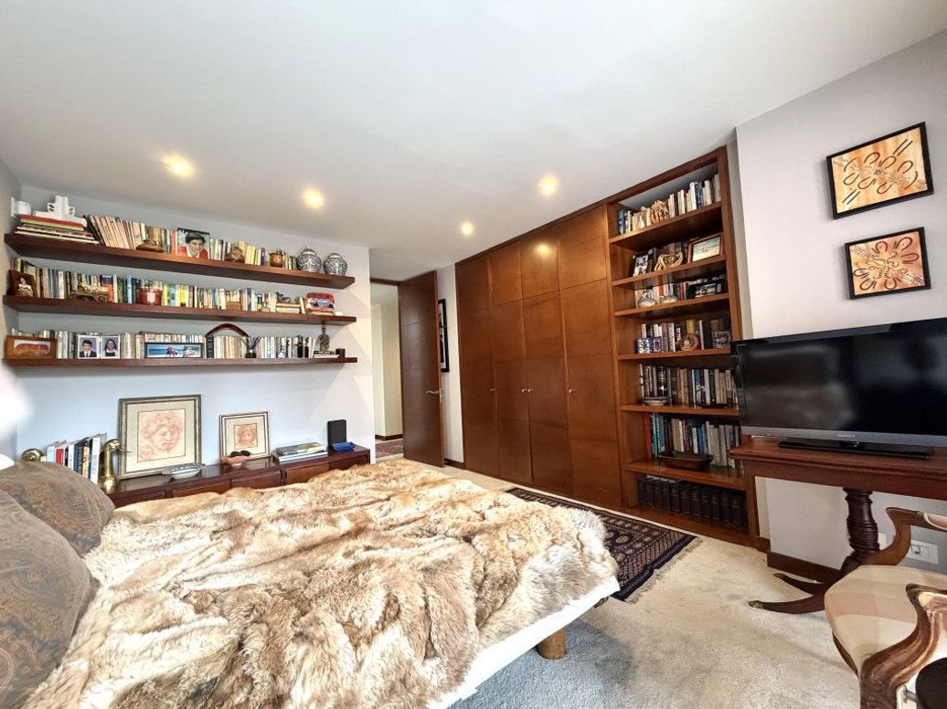 Apartamento de 3 alcobas en venta en Bellavista, Bogotá, 306 m² · foto 20 de 20