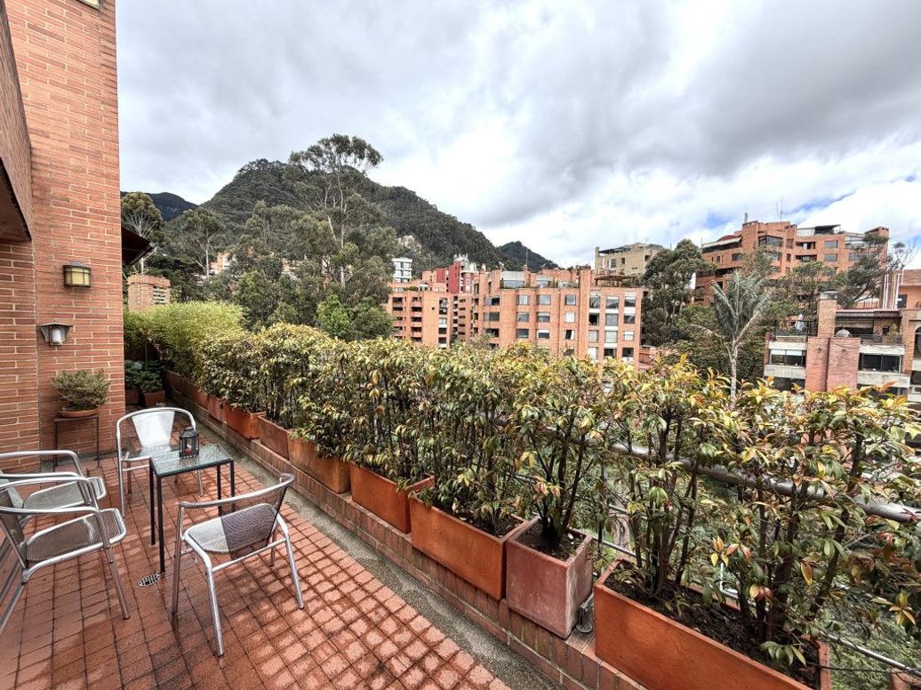 Apartamento de 3 alcobas en venta en Bellavista, Bogotá, 306 m² · foto 4 de 20