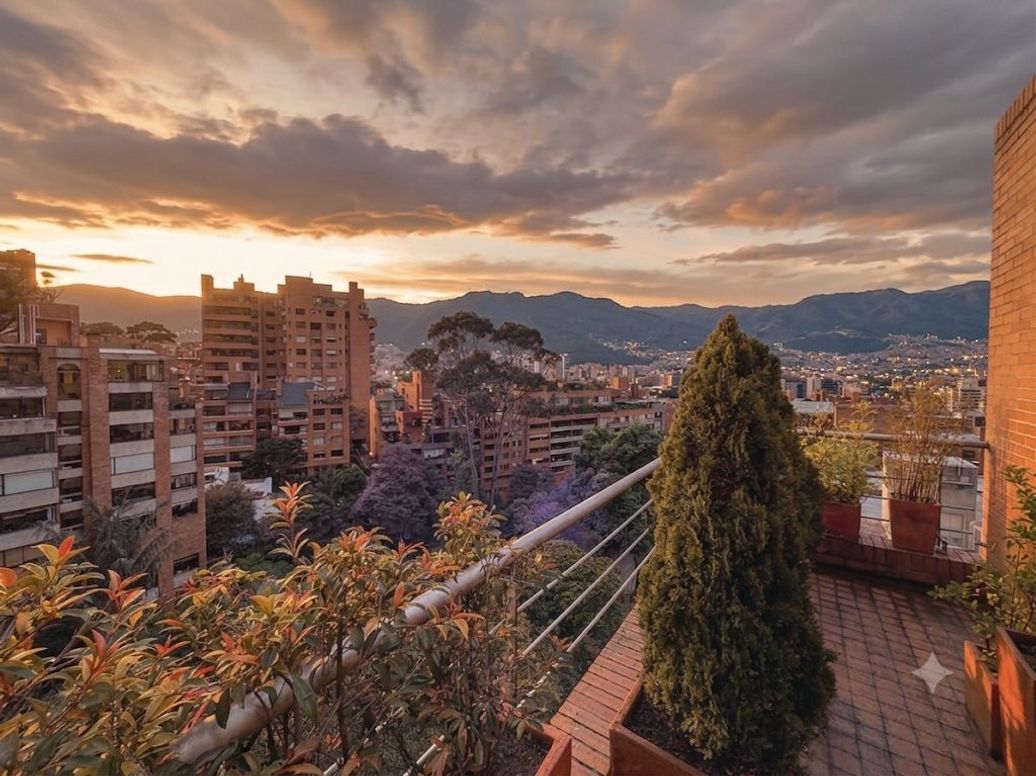 Apartamento de 3 alcobas en venta en Bellavista, Bogotá, 306 m² · foto 13 de 20