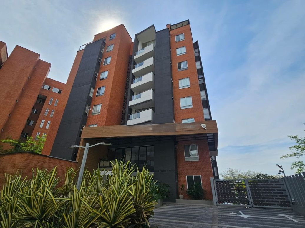 Alquiler aparta estudio barrio Los Cristales Oeste de Cali en Santa Isabel
