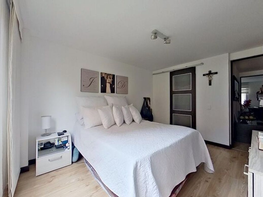 Apartamento de 3 alcobas en venta en Santa Rosa, Bogotá, 129 m² · foto 15 de 20