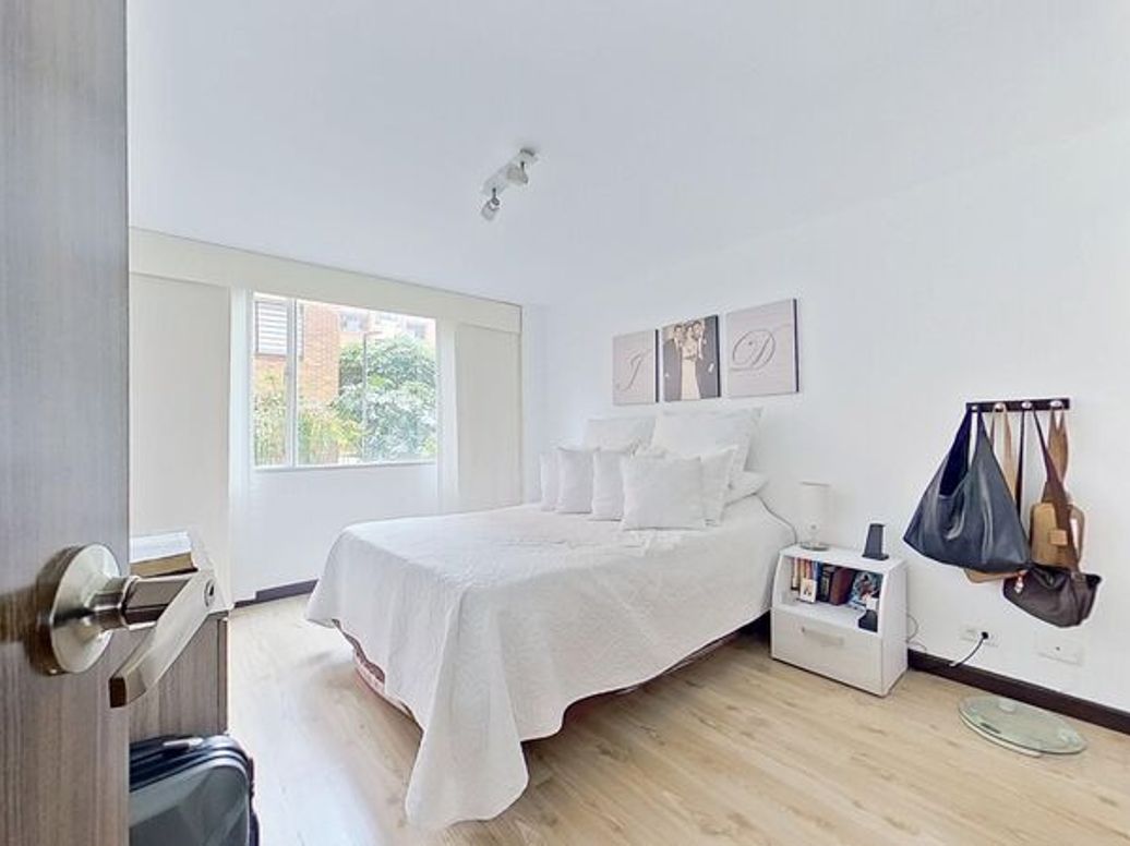 Apartamento de 3 alcobas en venta en Santa Rosa, Bogotá, 129 m² · foto 14 de 20
