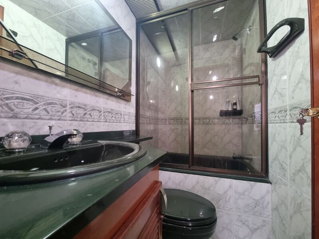 Apartamento de 3 alcobas en venta en El Contador, Bogotá, 104 m² · foto 15 de 18