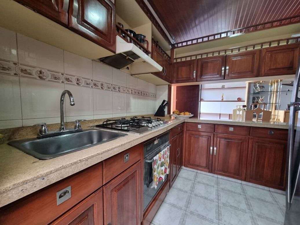 Apartamento de 3 alcobas en venta en El Contador, Bogotá, 104 m² · foto 5 de 18