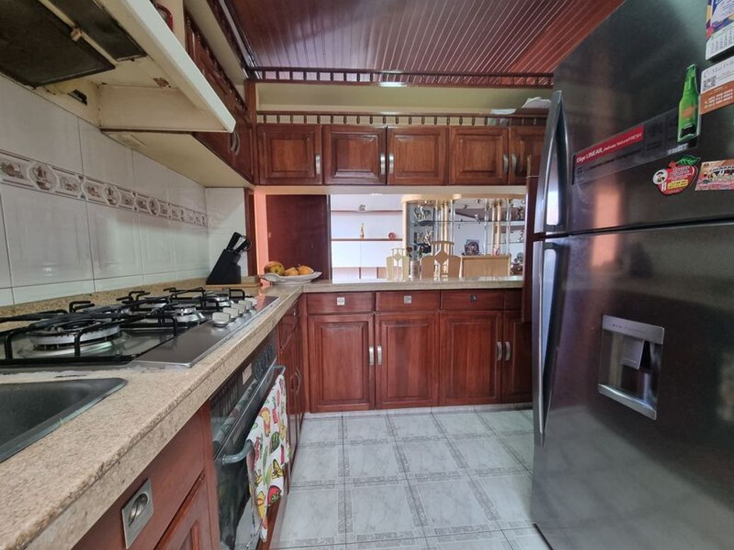 Apartamento de 3 alcobas en venta en El Contador, Bogotá, 104 m² · foto 4 de 18