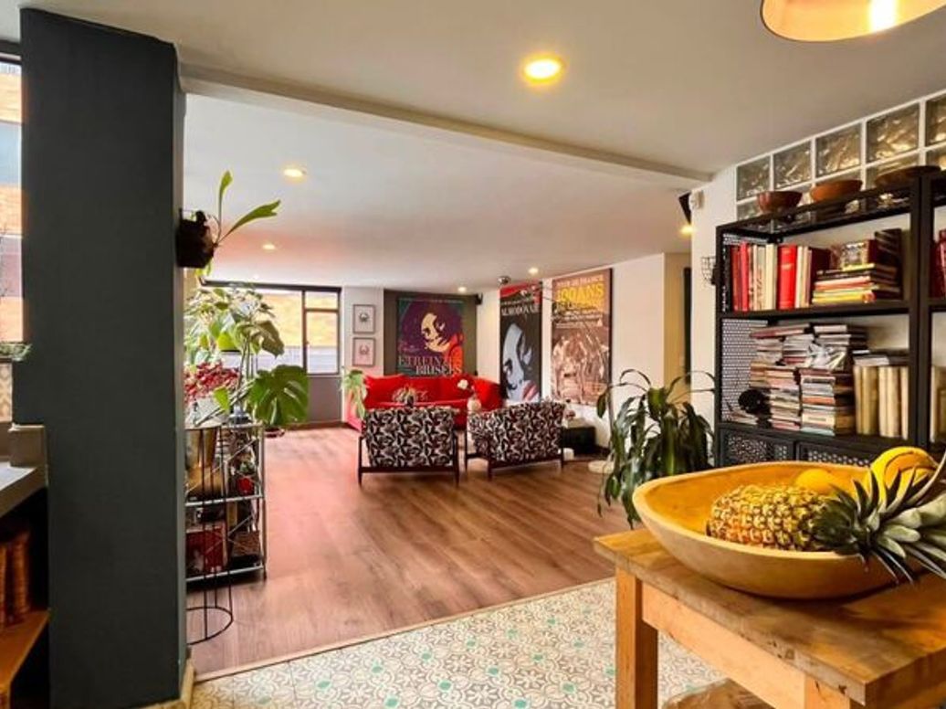 Apartamento de 3 alcobas en venta en La Cabrera, Bogotá, 136 m² · foto 3 de 20