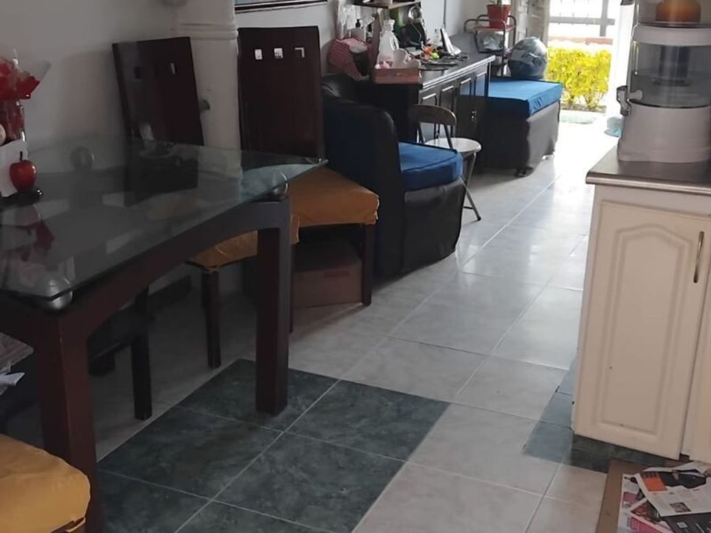 Casa de 4 alcobas en venta en Villa Alsacia, Bogotá, 75 m² · foto 2 de 6
