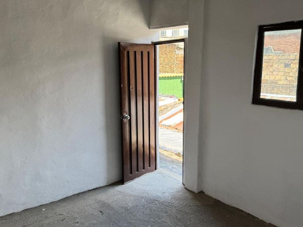 Casa de 10 alcobas en venta en Olaya, Bogotá, 299 m² · foto 18 de 20