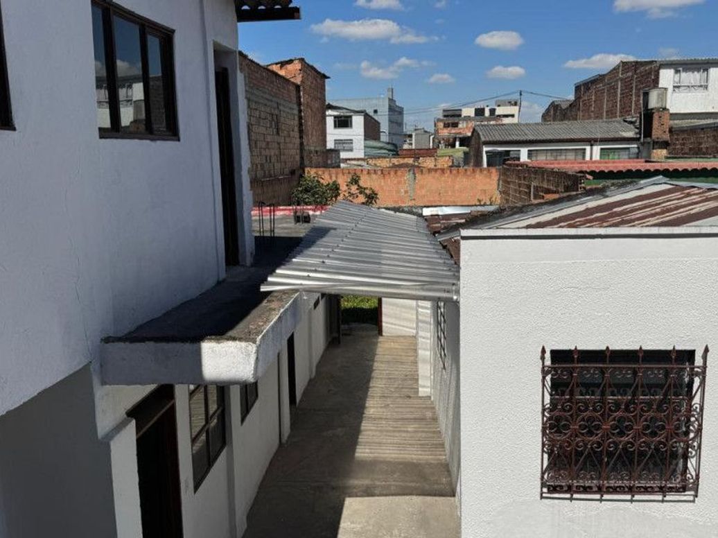 Casa de 10 alcobas en venta en Olaya, Bogotá, 299 m² · foto 20 de 20