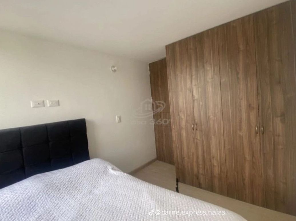 Apartamento de 3 alcobas en venta en El Dorado, Bogotá, 69 m² · foto 9 de 17