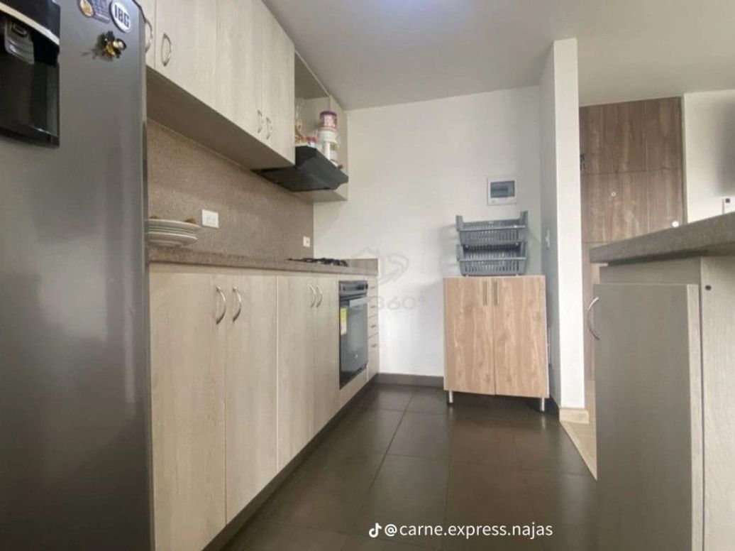 Apartamento de 3 alcobas en venta en El Dorado, Bogotá, 69 m² · foto 4 de 17