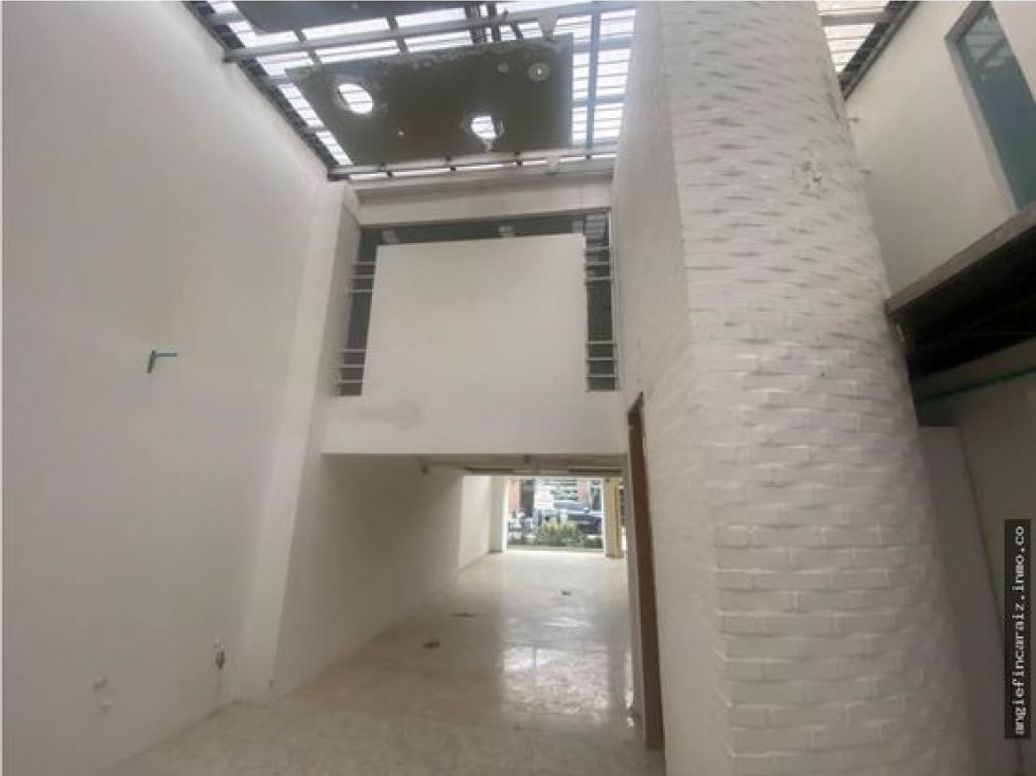 Casa de 5 alcobas en venta en Chapinero, Bogotá, 260 m² · foto 9 de 13