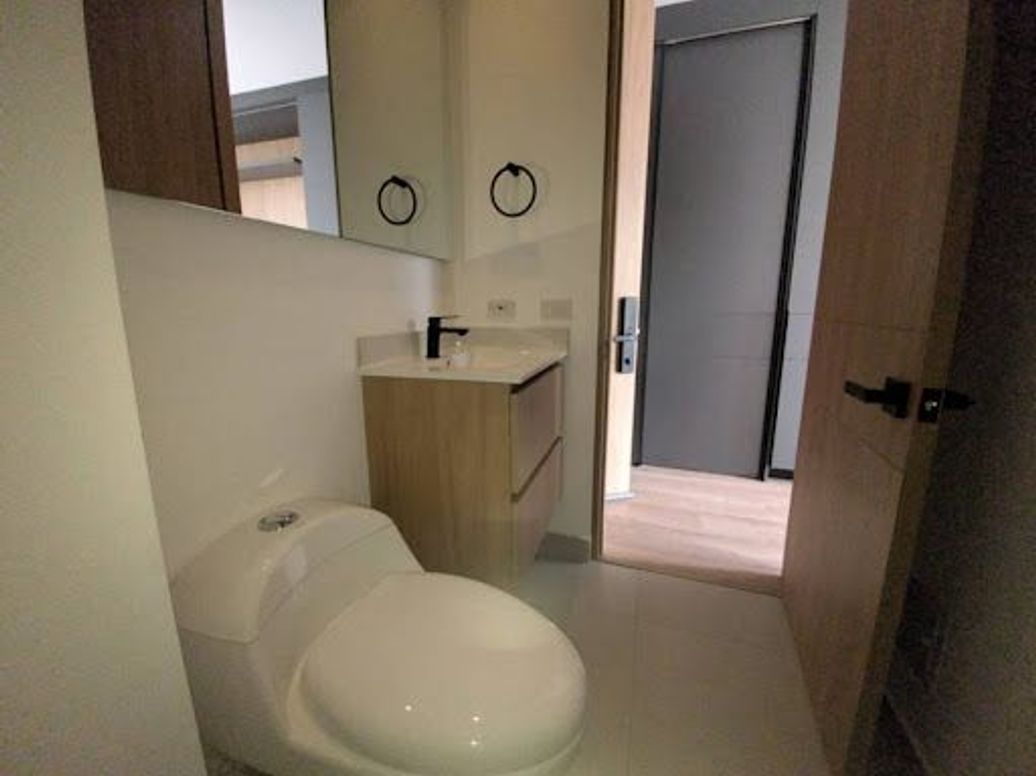 Apartaestudio en arriendo en Chico Norte Iii, Bogotá, 31 m² · foto 12 de 20