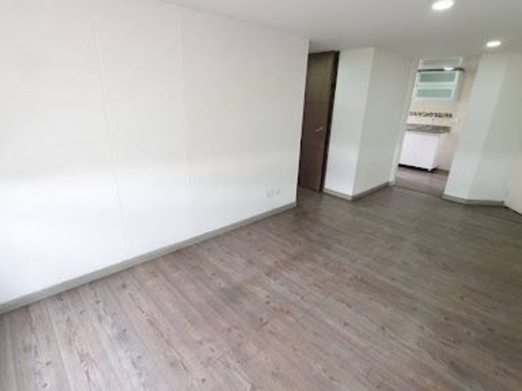Apartamento de 3 alcobas en venta en Mandalay 1, Bogotá, 58 m² · foto 2 de 16