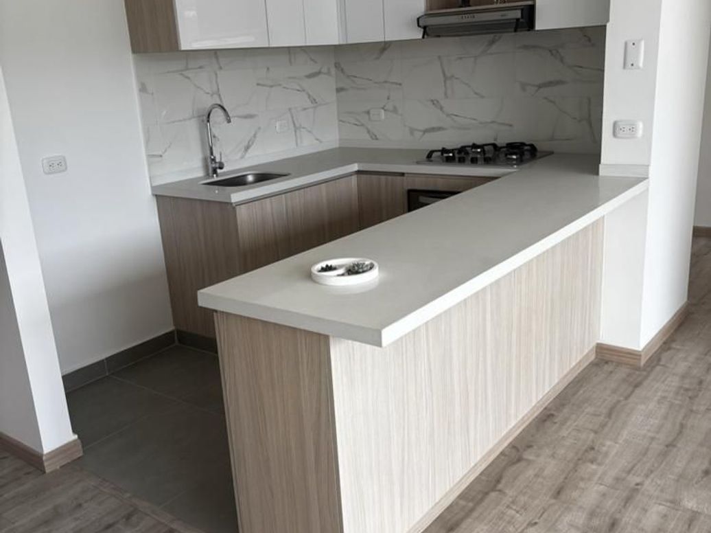 Apartamento de 3 alcobas en venta en Casa Blanca, Bogotá, 72 m² · foto 3 de 20