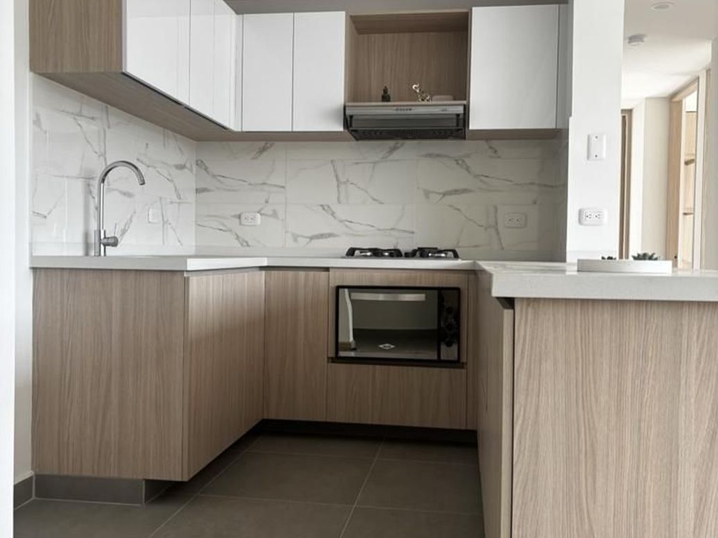Apartamento de 3 alcobas en venta en Casa Blanca, Bogotá, 72 m² · foto 4 de 20