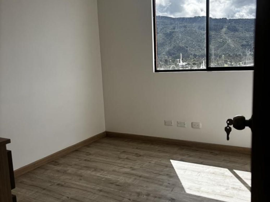 Apartamento de 3 alcobas en venta en Casa Blanca, Bogotá, 72 m² · foto 12 de 20