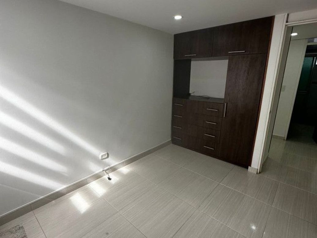 Apartamento de 3 alcobas en venta en Ub. Sabana De Tibabuyes, Bogotá, 67 m² · foto 4 de 10