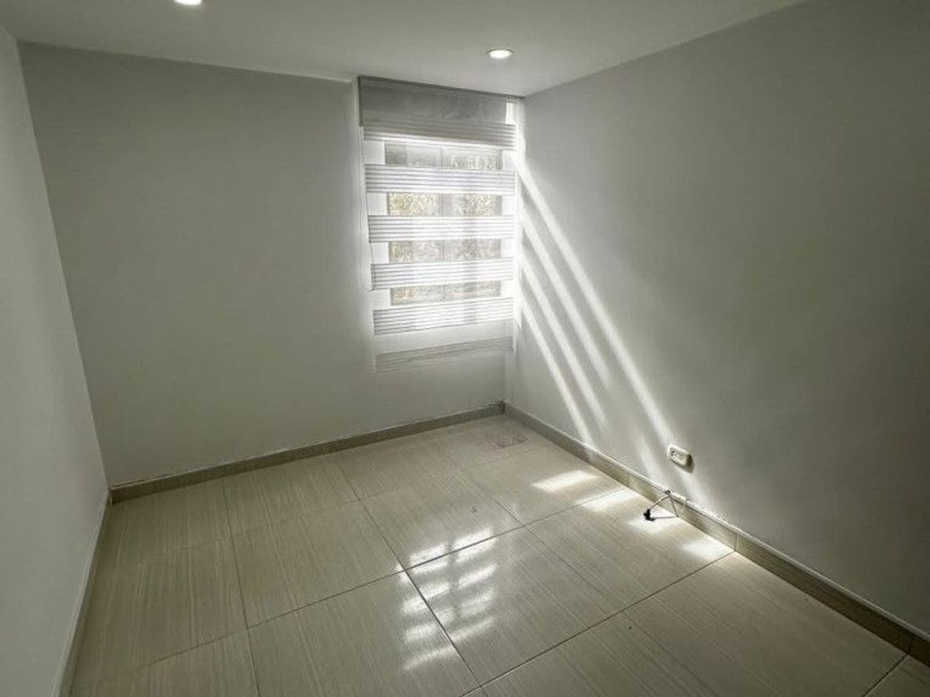 Apartamento de 3 alcobas en venta en Ub. Sabana De Tibabuyes, Bogotá, 67 m² · foto 9 de 10