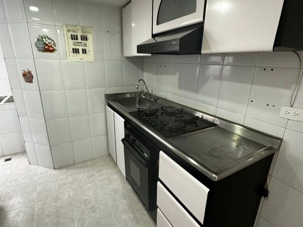 Apartamento de 3 alcobas en venta en Ub. Sabana De Tibabuyes, Bogotá, 67 m² · foto 5 de 10