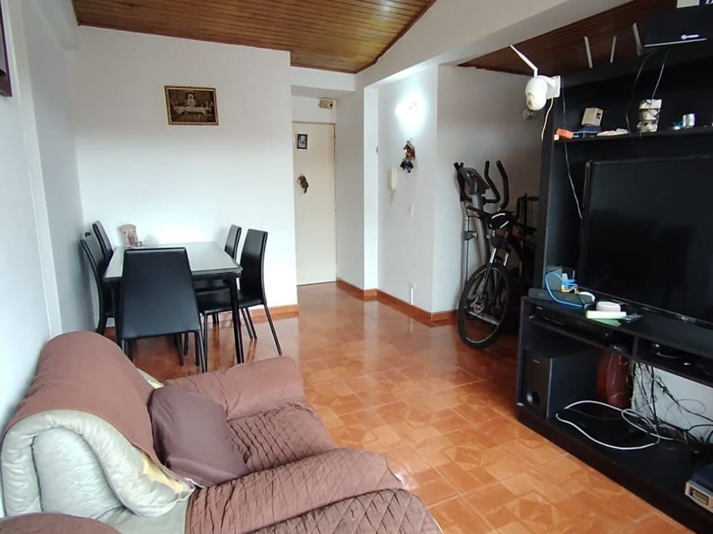 Apartamento de 3 alcobas en venta en Castilla, Bogotá, 55 m² · foto 3 de 20