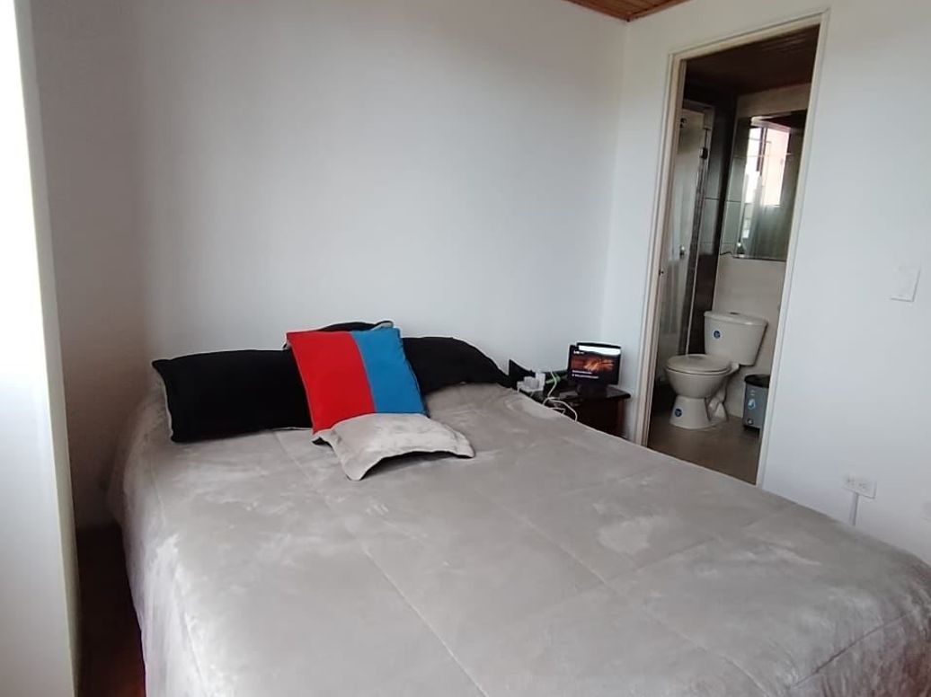 Apartamento de 3 alcobas en venta en Castilla, Bogotá, 55 m² · foto 6 de 20