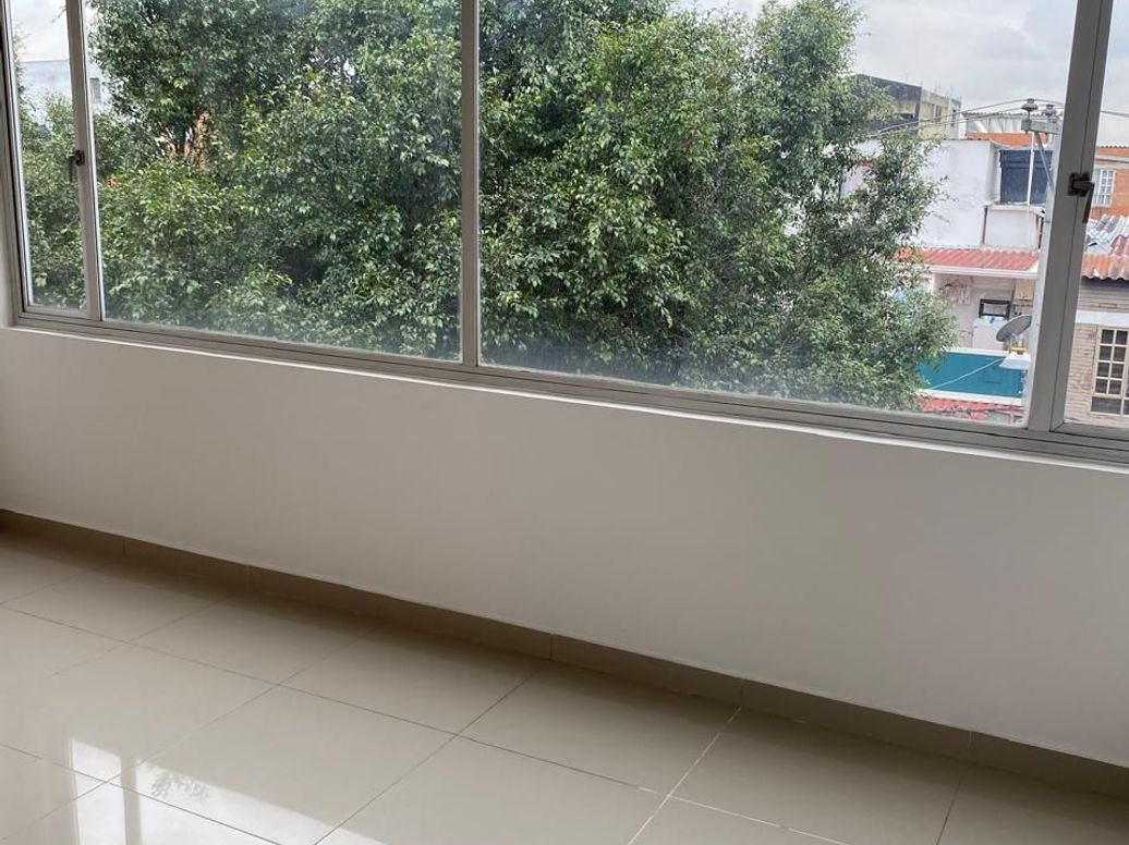 Apartamento en arriendo en Ciudad Berna, Bogotá · foto 2 de 11