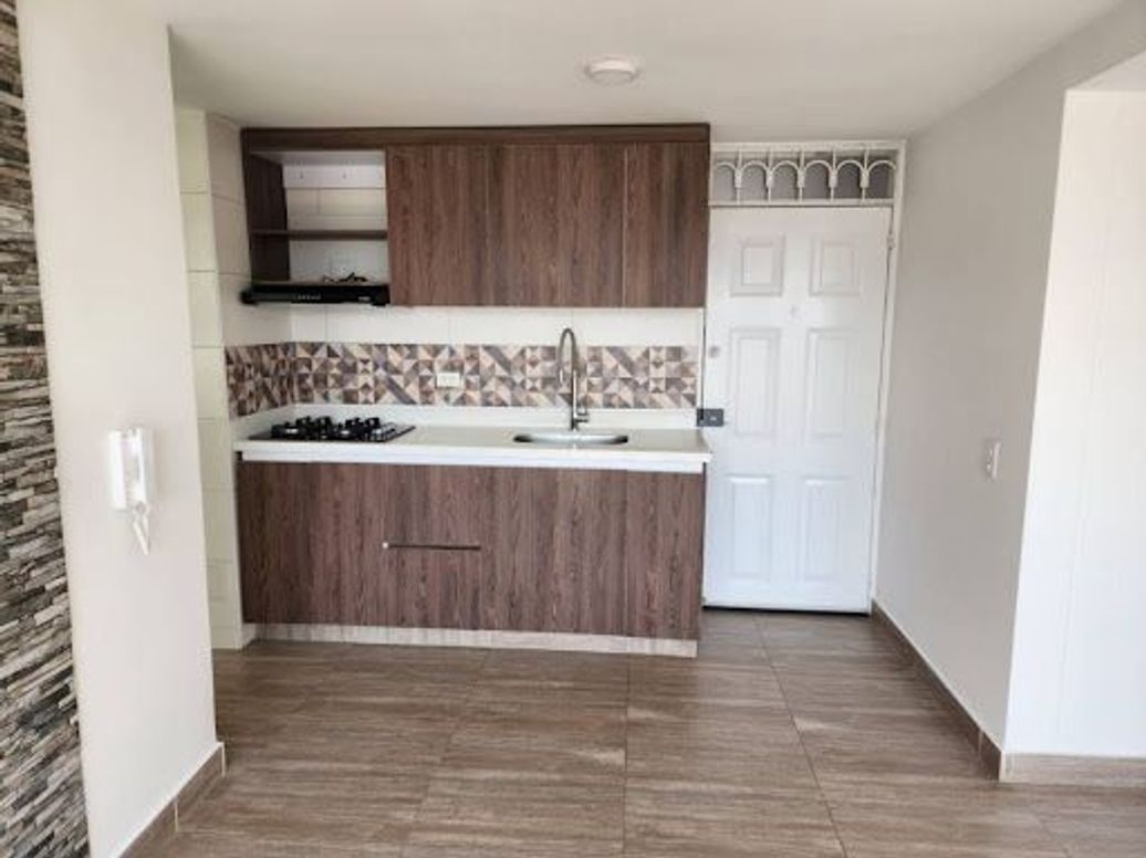 Apartamento de 2 alcobas en venta en Santa Lucía, Bogotá, 41 m² · foto 3 de 19