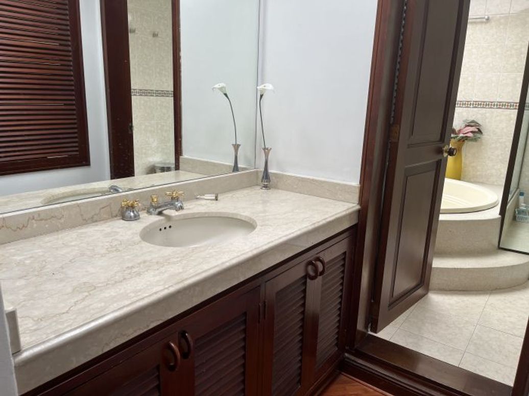 Apartamento de 4 alcobas en venta en San Patricio, Bogotá, 206 m² · foto 10 de 12
