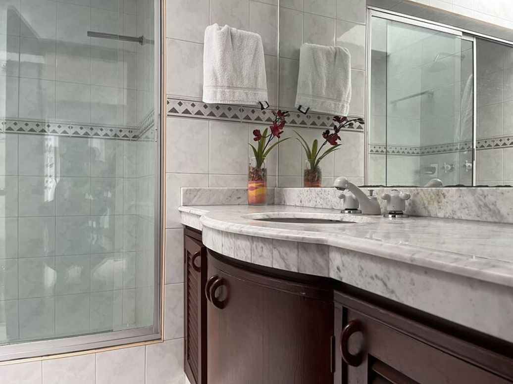 Apartamento de 4 alcobas en venta en San Patricio, Bogotá, 206 m² · foto 9 de 12