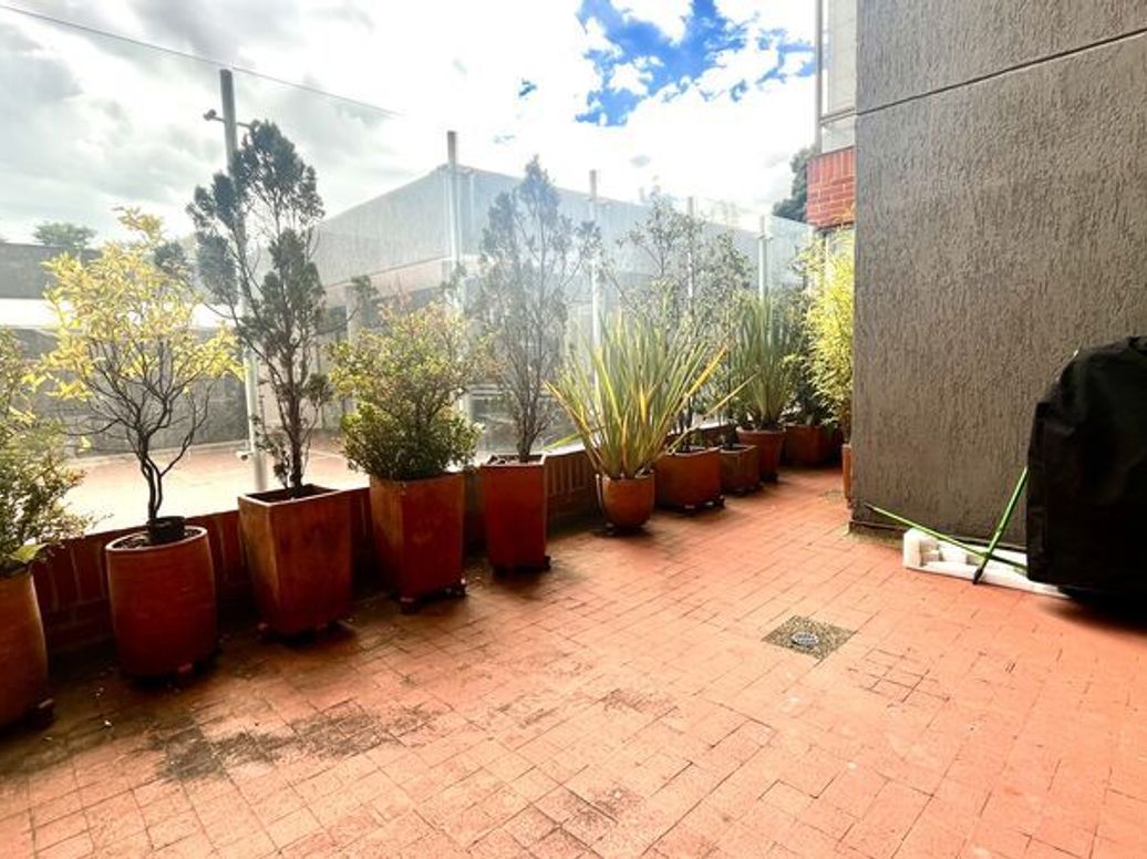 Apartamento de 3 alcobas en venta en La Uribe, Bogotá, 114 m² · foto 2 de 19